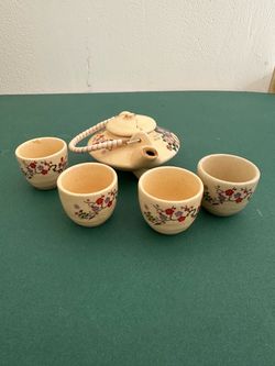 Vintage Ceramic Tea Set with 4 Cups