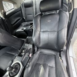 INFINITI G35 SEATS - PART OUT