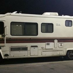 1989 CHEVY SUNCREST 33 RV class A Class A