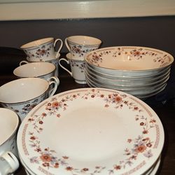 Fine China Set For 7