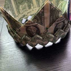 Money Crown