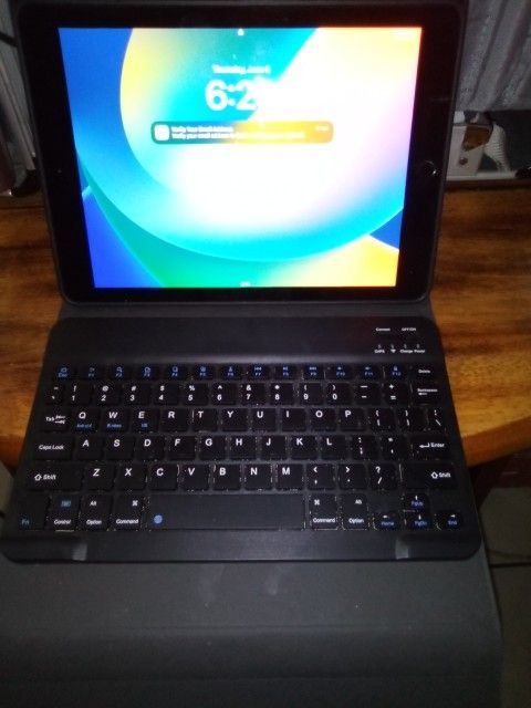 APPLE IPAD 5TH GEN