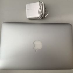 11 Inch 2015 MacBook Air I5 8GB Ram 128GB SSD Great Condition