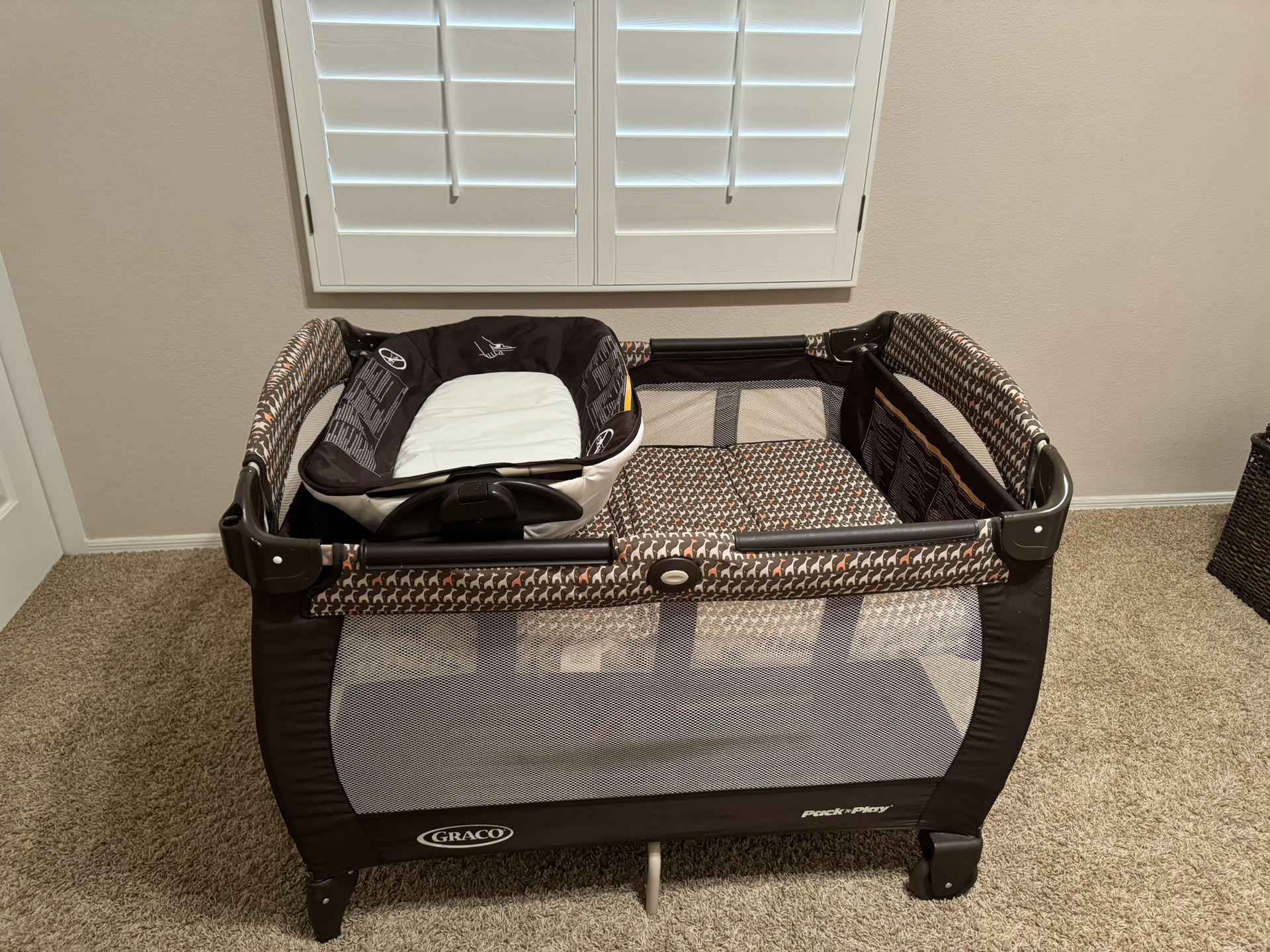 Graco Pack And Play With Changing Table 