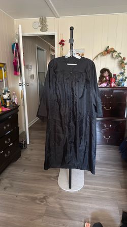 Graduation gown