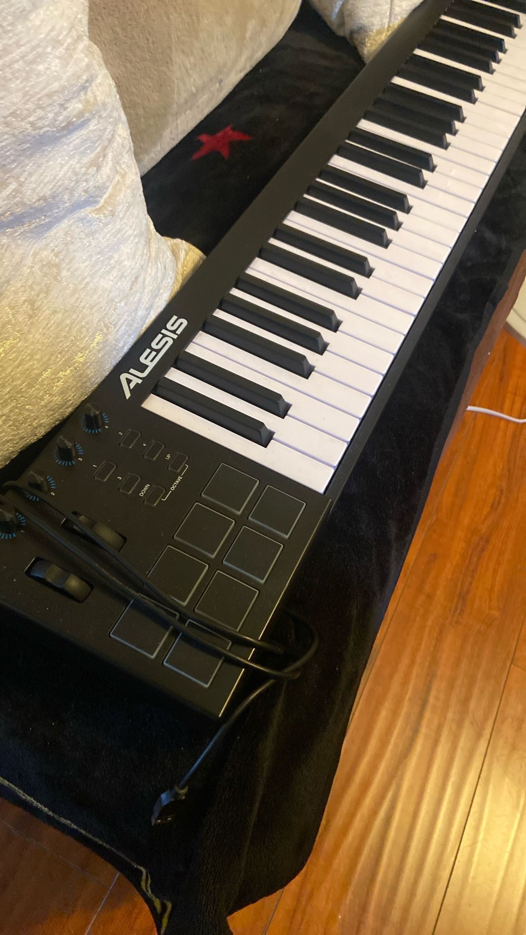 Alesis V61 Midi Keyboard