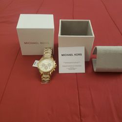 Brand New Authentic Michael Kors Ladies Gold Watch