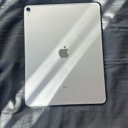 Apple 12.9” iPad Pro (3rd Generation)