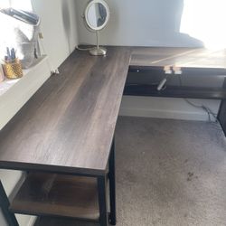 Nice Corner Desk