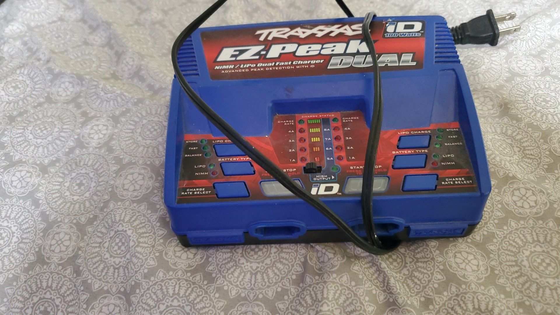 Traxxes charger