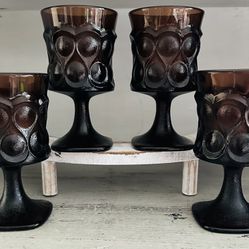 Set of 4 Vintage 1970s Noritake Spotlight Walnut Brown Goblets 6” tall and hold 10 ounces. Beautiful color and pattern. No chips, cracks or damage. 