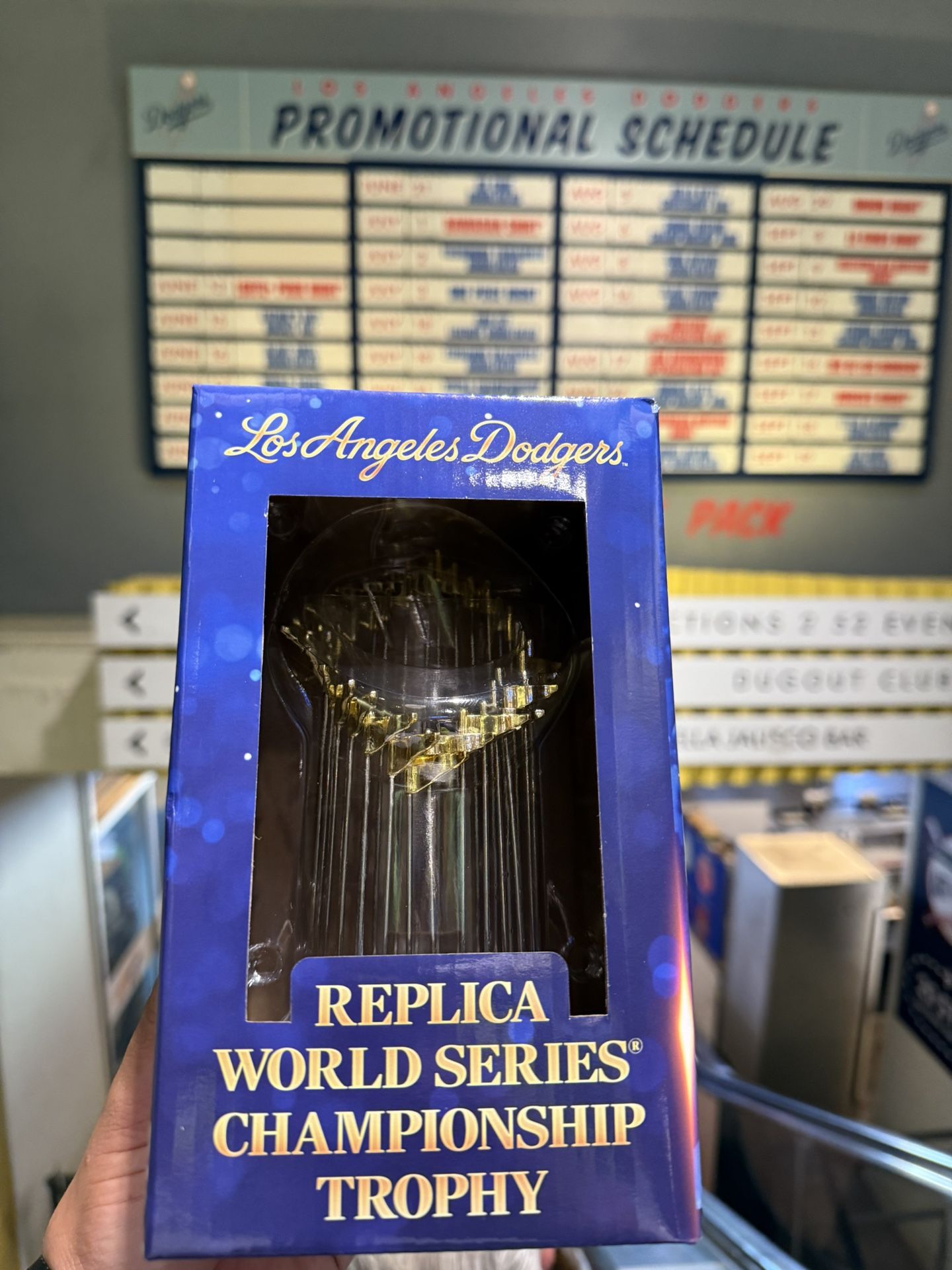 New. LA DODGERS REPLICA TROPHY 2025