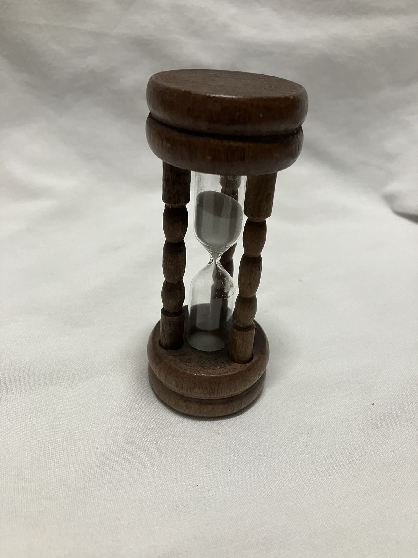 Vintage Wooden 3 Minute Hour Glass Egg Timer with White Sand