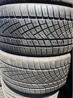(2) 285/35ZR22 PAIR OF USED TIRES CONTINENTAL 70% LIFE !!