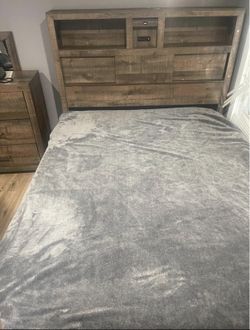 Queen Bed W/ Mattress 