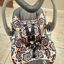BABY CAR SEAT