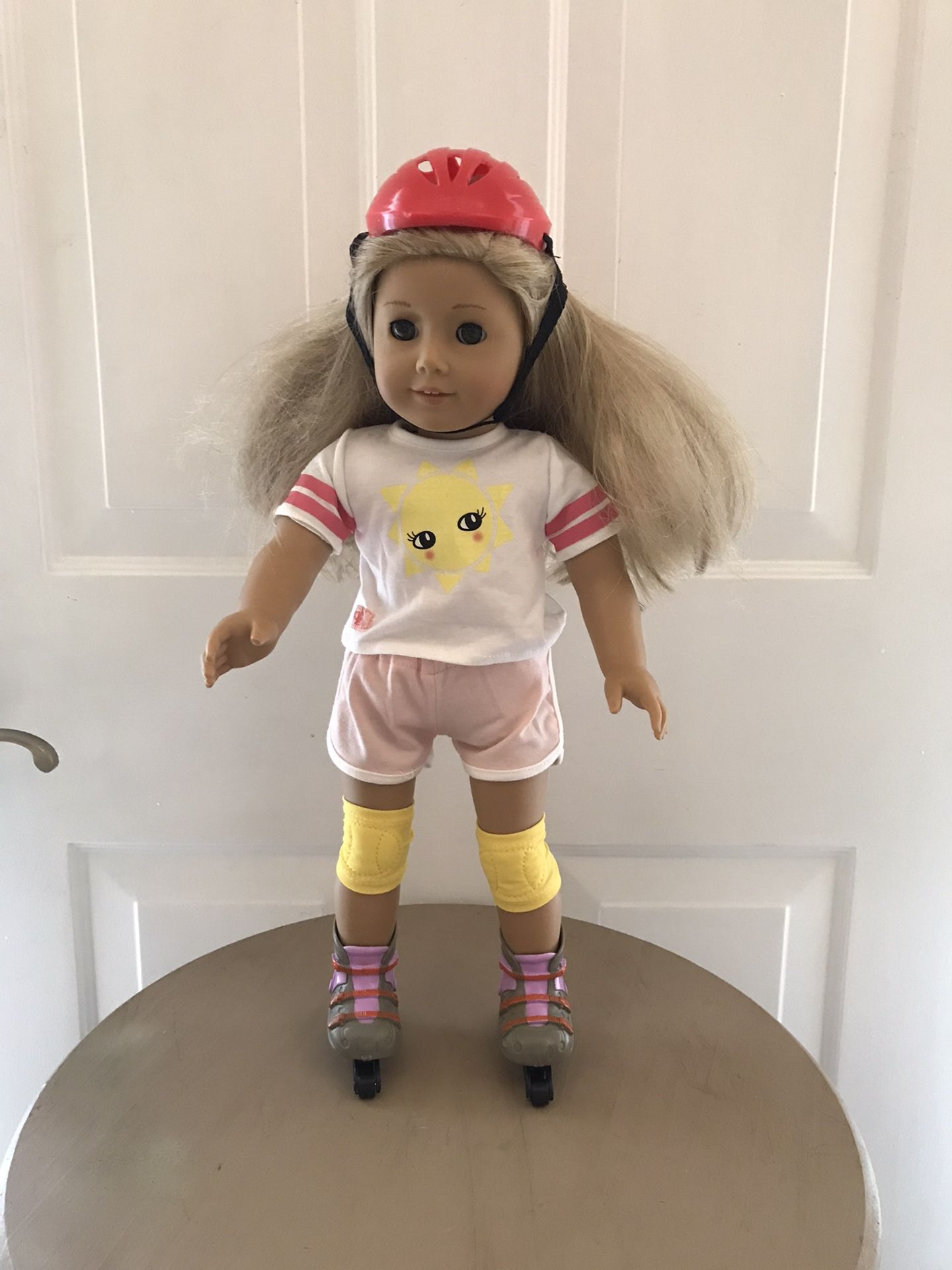 AMERICAN GIRL DOLL 18" INCH 