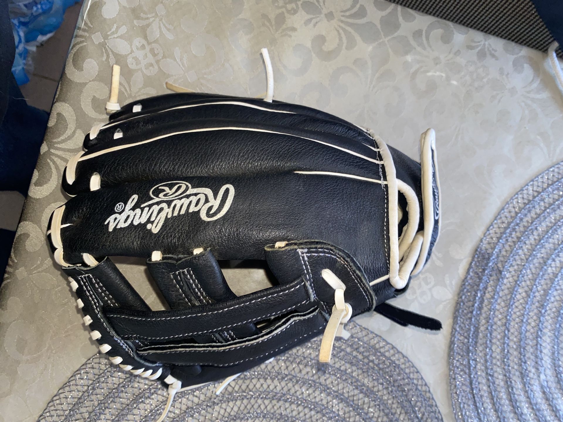 Right Hand Rawlings Softball Glove & SKLZ Face Shield