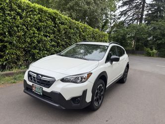 2022 Subaru Crosstrek   {LOW MILEAGE CLEAN TITLE }