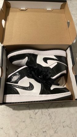 Black n white Air Jordan’s