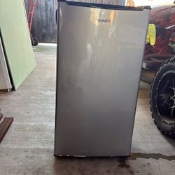 Galanz Mini Fridge