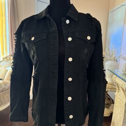 DENIM BLACK DISTRESSED JACKET BY  PRETTY LITTLE THINGS NEW SMALL