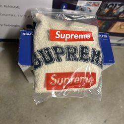Supreme Sweaters 