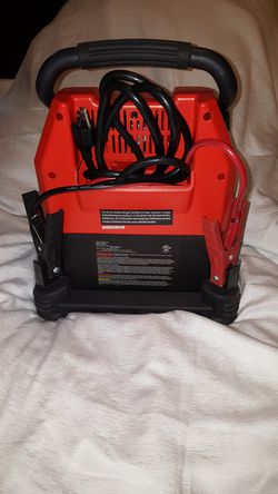 Black & Decker Charger 40 Amp Continuous/110 Amp Engine Start