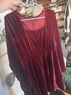 2 XL Junior Dresses
