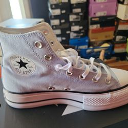 Converse Size 8 Women