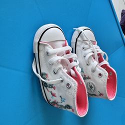 New!!! Unused Converse #7