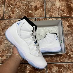 Jordan 11 Legend Blue Size 13