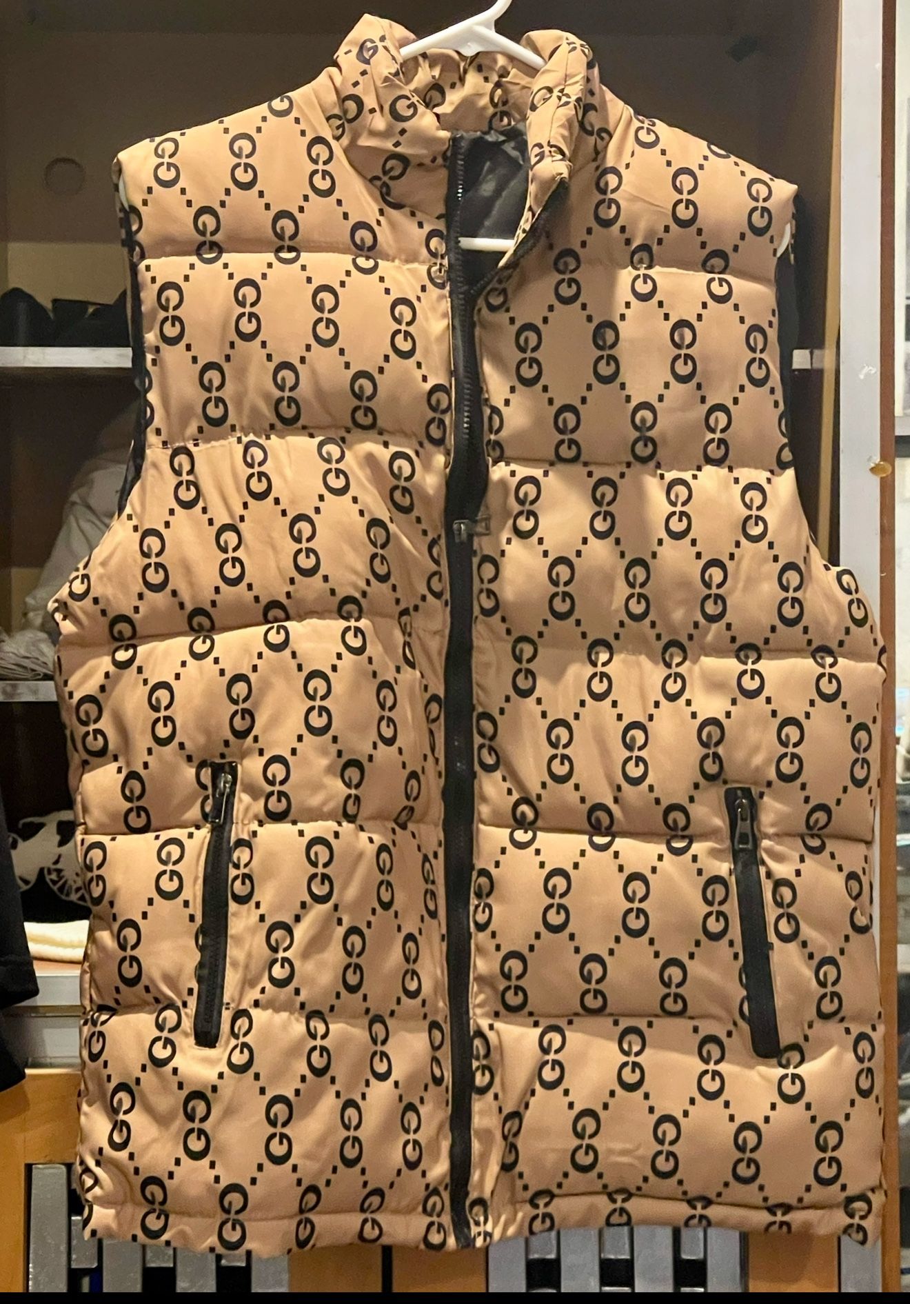 Mens Small/medium Puffer Vest