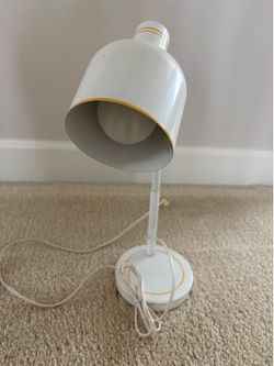 Desk lamp