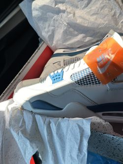 Jordan 4s Military Blue w/reciete Sz13