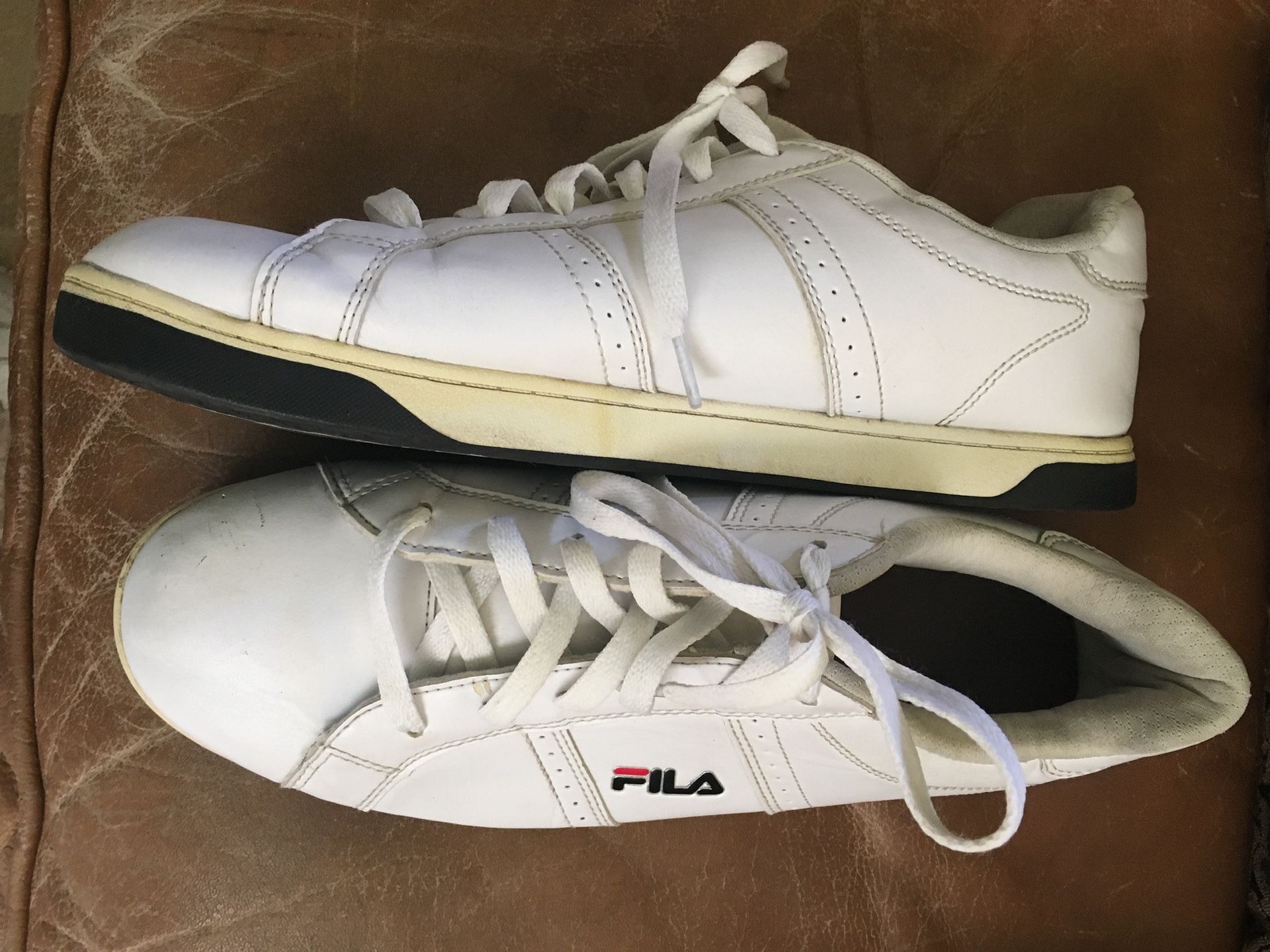 Men’s Fila brand white tennis shoes size 11 1/2