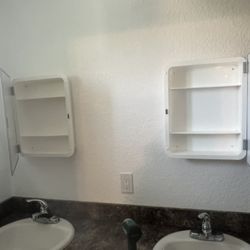 Medicine Cabinets 