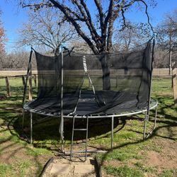 Trampoline 