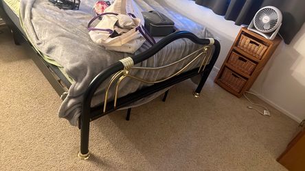 Full bed frame