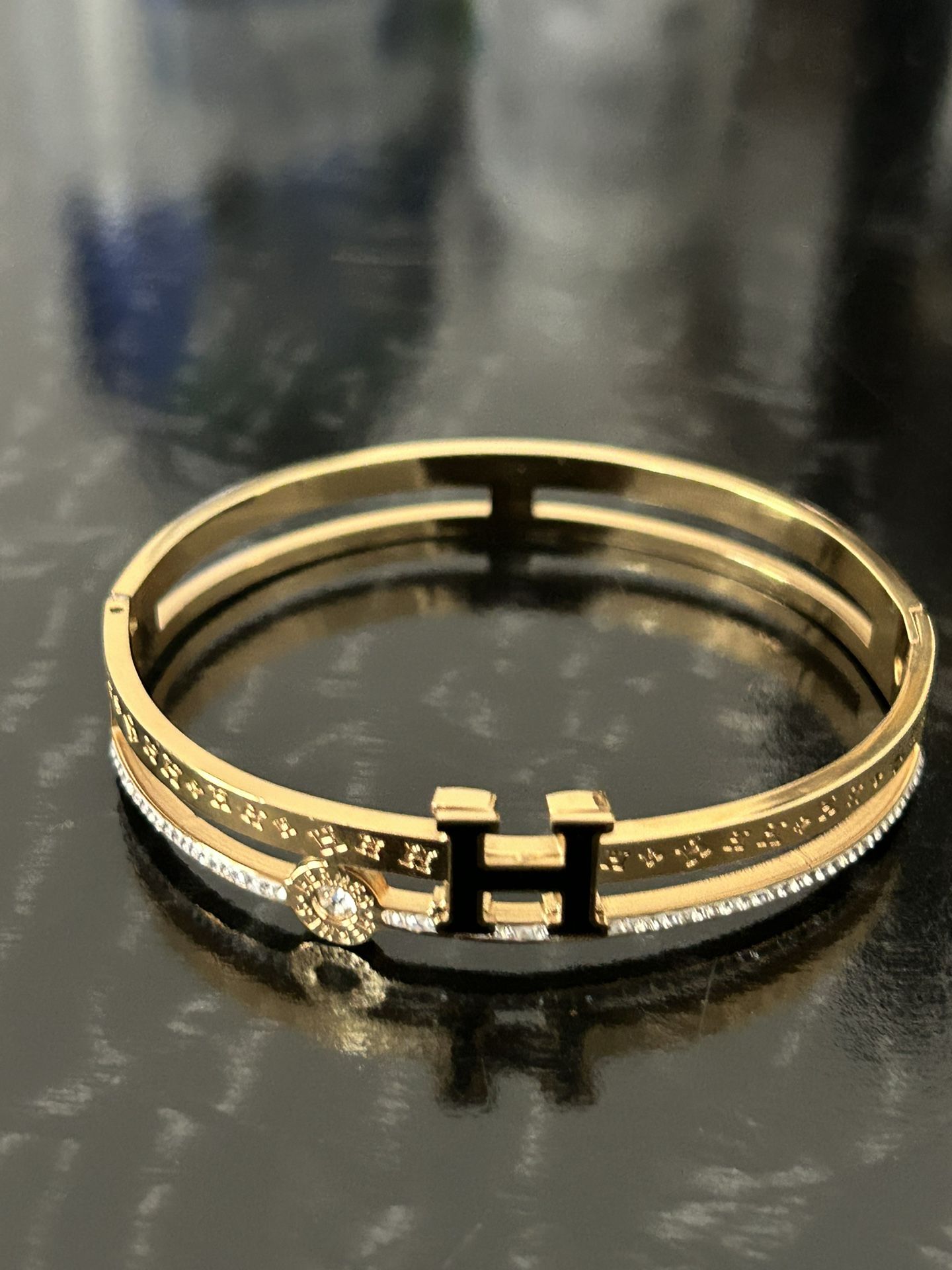Beautiful Gold Plated Luxury Bracelet