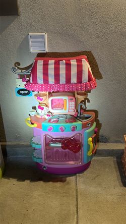 Hello kitty kitchen