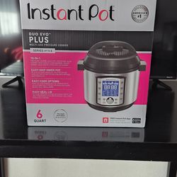**Instant Pot --Duo Evo Plus (6Q)...NIB