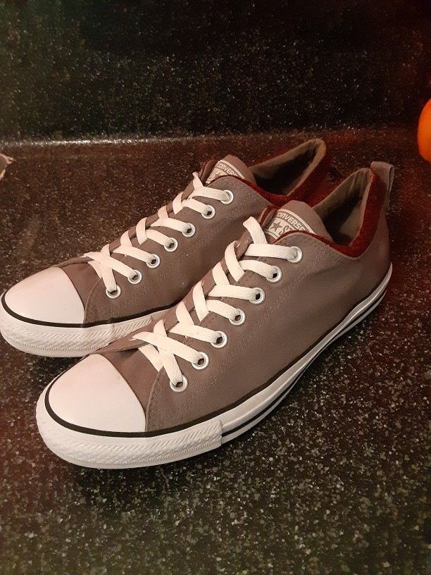 Converse mens 10 Great Condition