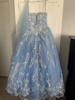 Moda 2000 Quince Dress size 6,