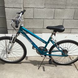 24” Mountain Roadmaster Granite Bike For Womens 6 Speeds Good Condition $85