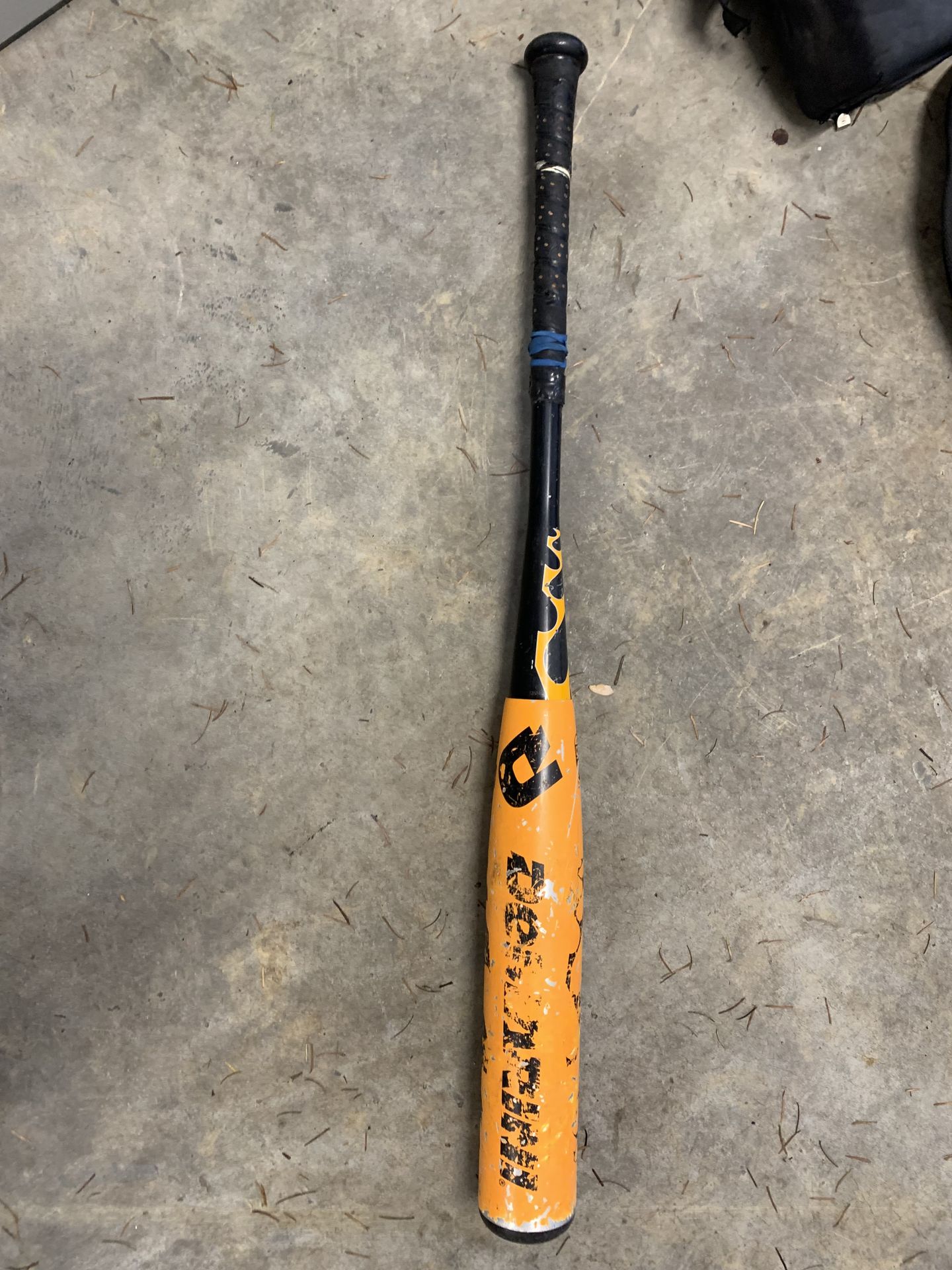 DeMarini -5 32in 27 oz Practice Bat