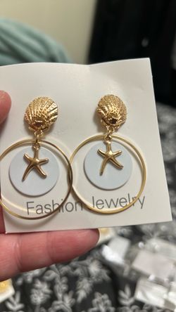 Women earrings