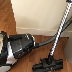 Vacuum Cleaner