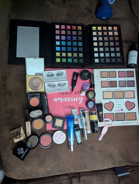 Make Up Lot $15