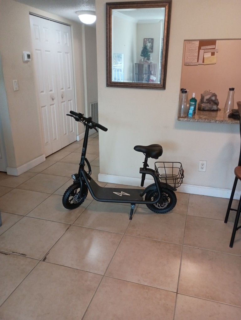 Phantom Go Go R1 Foldable Electric Scooter W Seat